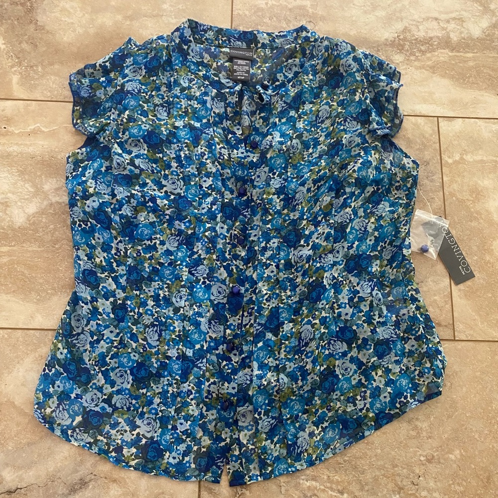 NWT Covington Button Up Pleated Chiffon Blouse